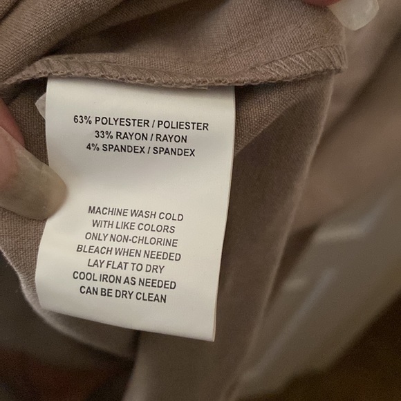 Sleeveless dress - Picture 3 of 3